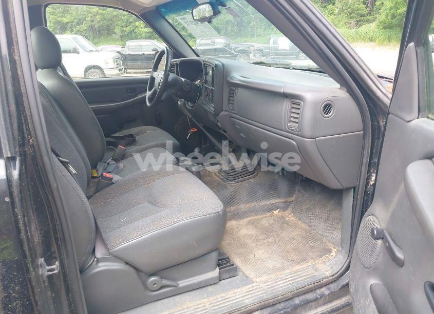 Photo 5 of 2003 Chevrolet Silverado 1500 (VIN 1GCEK14XX3Z221134)