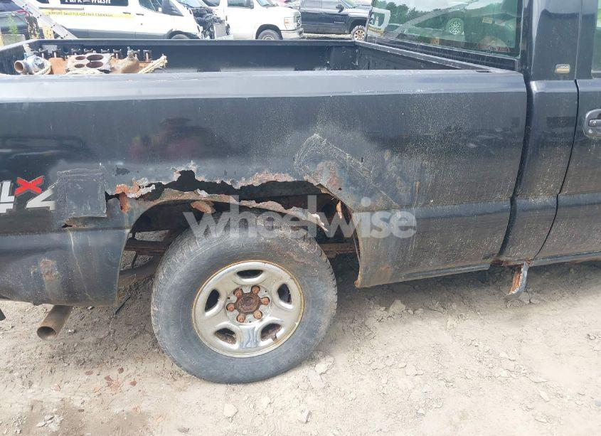 Photo 6 of 2003 Chevrolet Silverado 1500 (VIN 1GCEK14XX3Z221134)