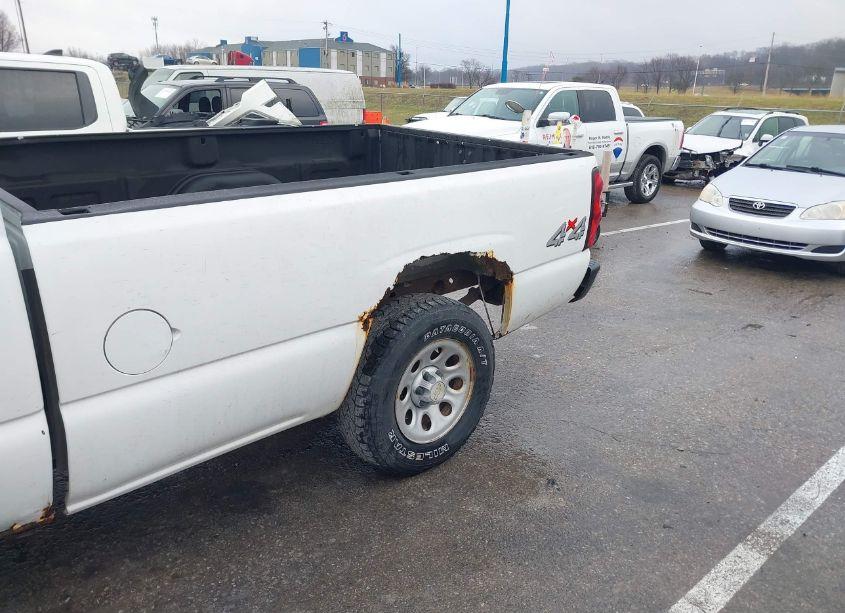 Photo 6 of 2007 Chevrolet Silverado 1500 CLASSIC WORK TRUCK (VIN 1GCEK14XX7Z194491)