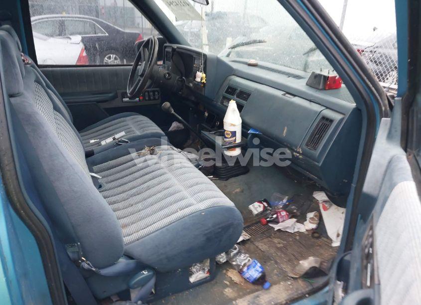 Photo 5 of 1994 Chevrolet Gmt-400 K1500 (VIN 1GCEK14Z6RZ123065)