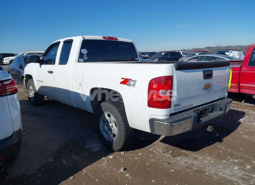 Photo 3 of 2007 Chevrolet Silverado 1500 LT1 (VIN 1GCEK19007Z571695)