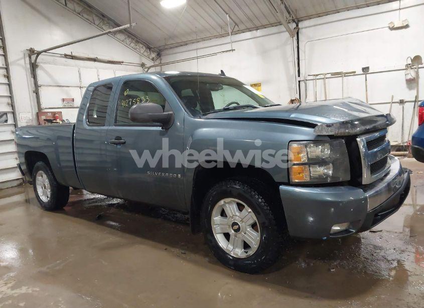 2007 Chevrolet Silverado 1500 LT1 (VIN 1GCEK19007Z636903) main photo