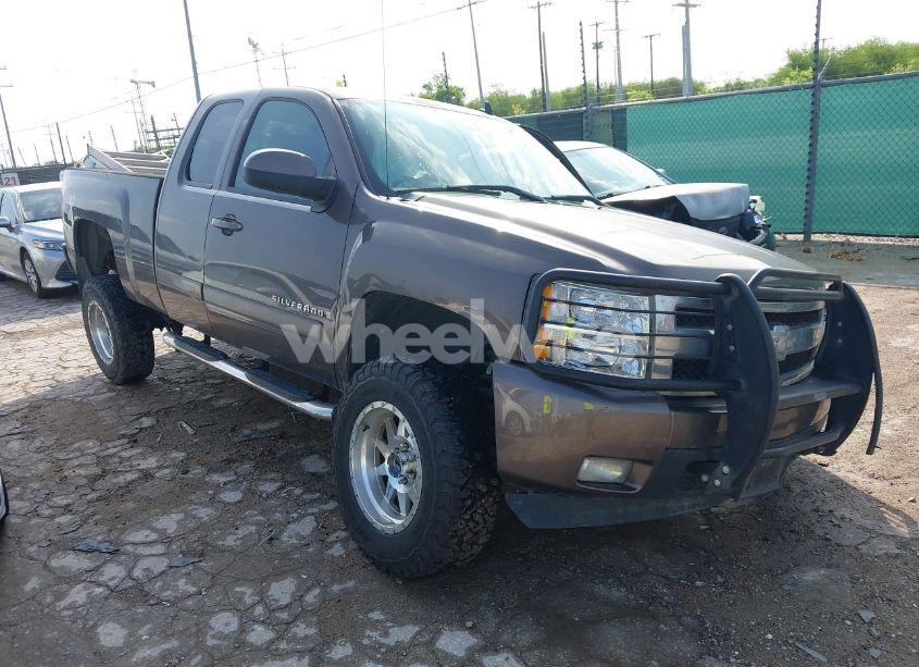 2008 Chevrolet Silverado 1500 LTZ (VIN 1GCEK19008Z107923) main photo