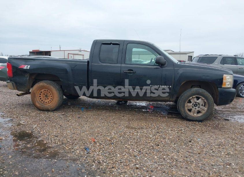 Photo 13 of 2007 Chevrolet Silverado 1500 LT1 (VIN 1GCEK19017Z550550)