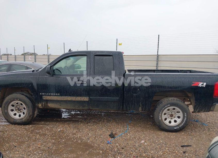 Photo 14 of 2007 Chevrolet Silverado 1500 LT1 (VIN 1GCEK19017Z550550)