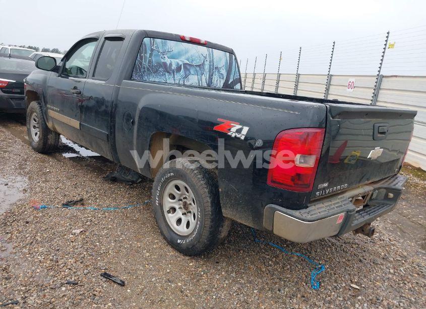 Photo 3 of 2007 Chevrolet Silverado 1500 LT1 (VIN 1GCEK19017Z550550)
