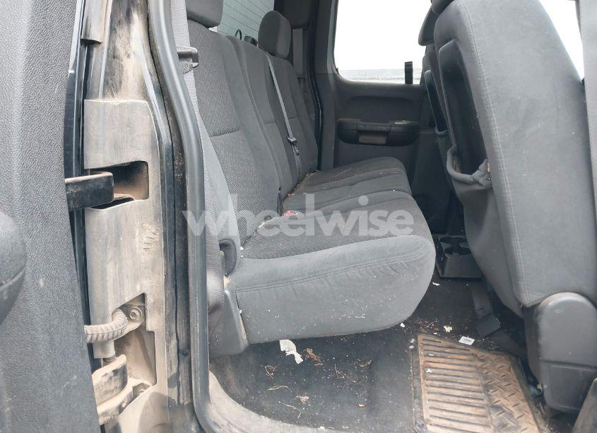 Photo 8 of 2007 Chevrolet Silverado 1500 LT1 (VIN 1GCEK19017Z550550)