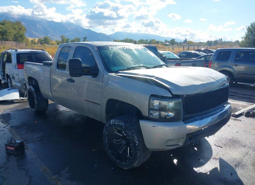 2008 Chevrolet Silverado 1500 LT W/1LT/LT1/LT2/LTZ/WORK TRUCK (VIN 1GCEK19018Z151767) main photo