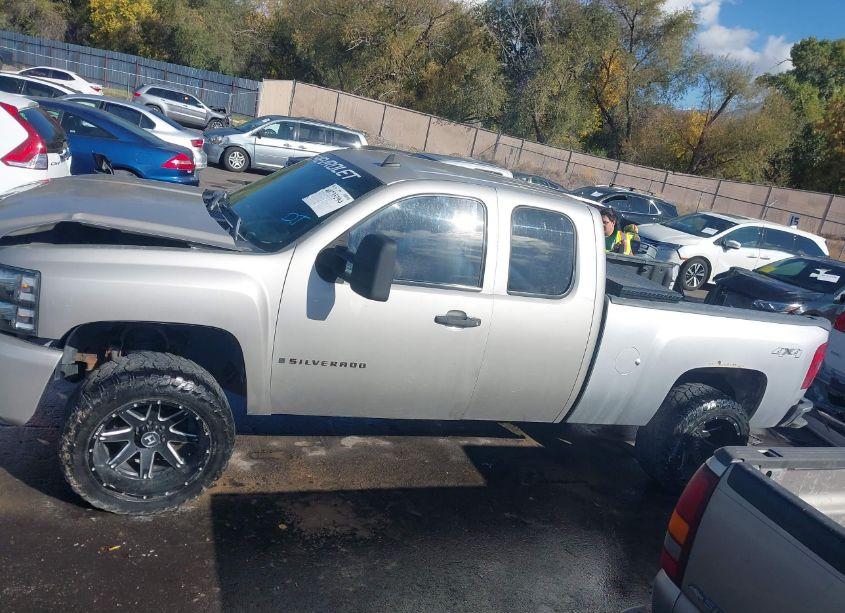 Photo 14 of 2008 Chevrolet Silverado 1500 LT W/1LT/LT1/LT2/LTZ/WORK TRUCK (VIN 1GCEK19018Z151767)