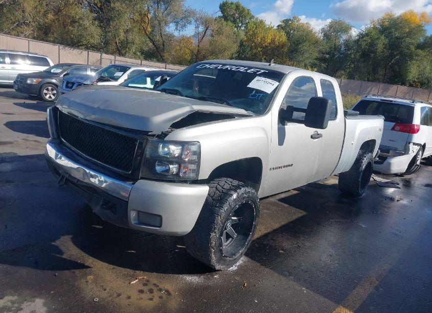 Photo 2 of 2008 Chevrolet Silverado 1500 LT W/1LT/LT1/LT2/LTZ/WORK TRUCK (VIN 1GCEK19018Z151767)