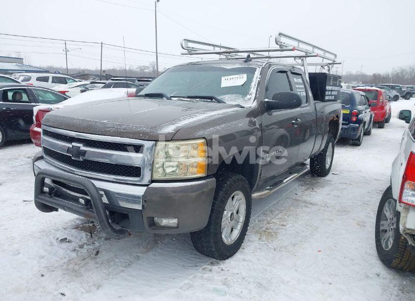 Photo 2 of 2007 Chevrolet Silverado 1500 LT1 (VIN 1GCEK19047Z648326)