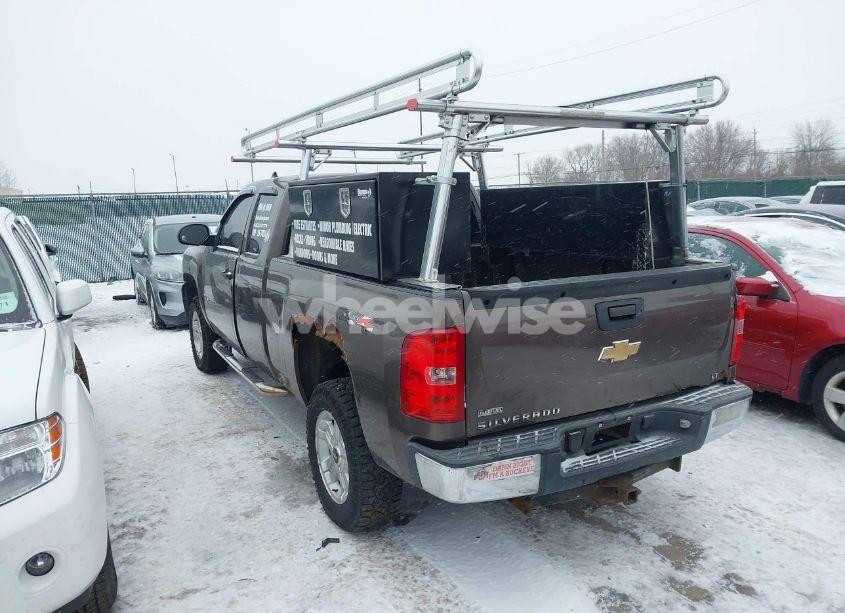 Photo 3 of 2007 Chevrolet Silverado 1500 LT1 (VIN 1GCEK19047Z648326)