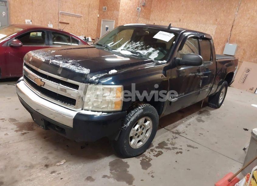 Photo 2 of 2008 Chevrolet Silverado 1500 LT1 (VIN 1GCEK19068E171651)