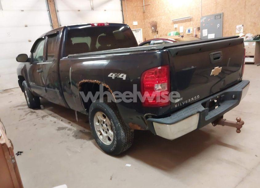 Photo 3 of 2008 Chevrolet Silverado 1500 LT1 (VIN 1GCEK19068E171651)