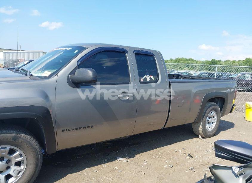 Photo 15 of 2009 Chevrolet Silverado 1500 WORK TRUCK (VIN 1GCEK19069E140787)