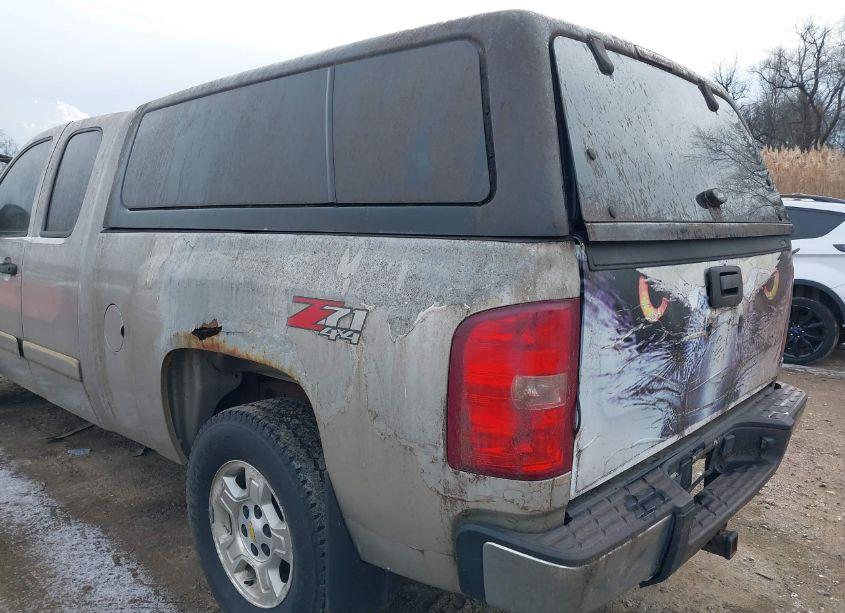 Photo 21 of 2007 Chevrolet Silverado 1500 LT1 (VIN 1GCEK19077E596892)