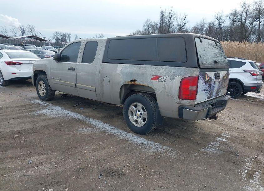 Photo 3 of 2007 Chevrolet Silverado 1500 LT1 (VIN 1GCEK19077E596892)