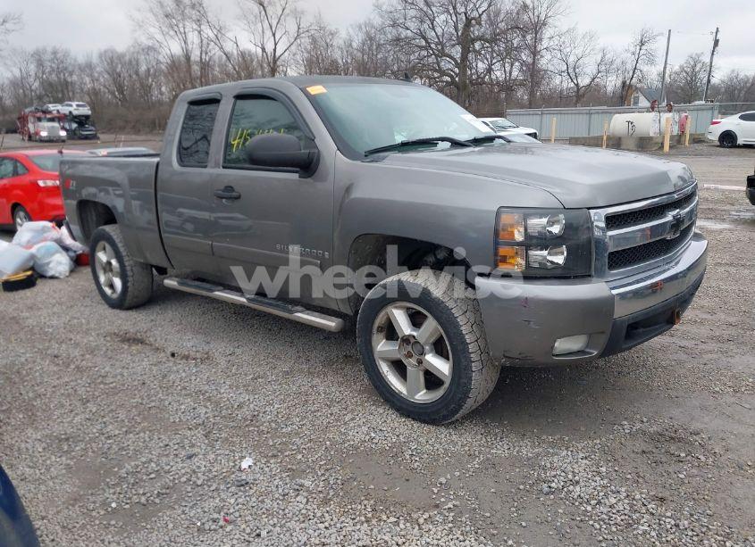 2007 Chevrolet Silverado 1500 LT1 (VIN 1GCEK19077Z500980) main photo