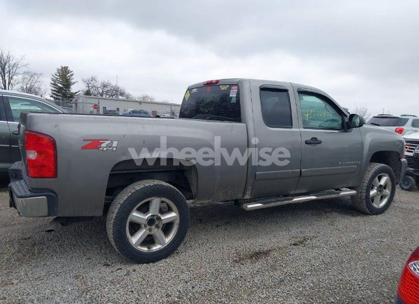 Photo 13 of 2007 Chevrolet Silverado 1500 LT1 (VIN 1GCEK19077Z500980)