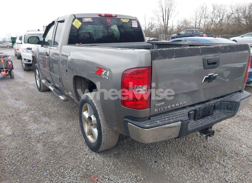 Photo 3 of 2007 Chevrolet Silverado 1500 LT1 (VIN 1GCEK19077Z500980)