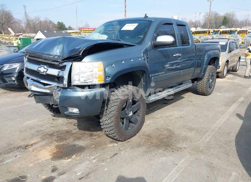Photo 2 of 2008 Chevrolet Silverado 1500 LT1 (VIN 1GCEK19078Z153538)