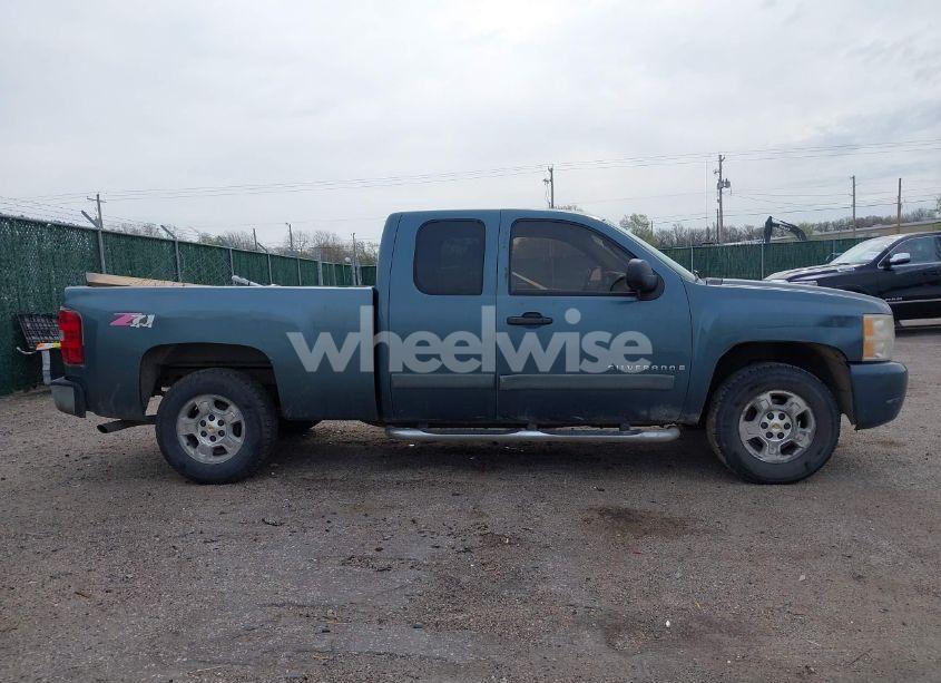 Photo 13 of 2007 Chevrolet Silverado 1500 LT1 (VIN 1GCEK19087Z649494)