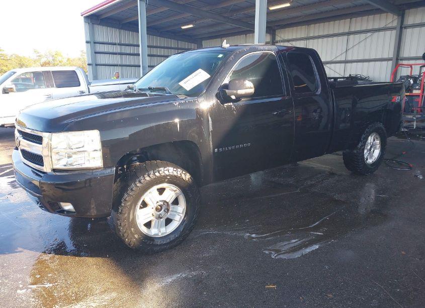 Photo 2 of 2007 Chevrolet Silverado 1500 LTZ (VIN 1GCEK190X7Z519491)