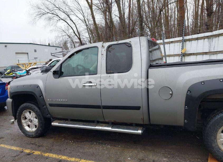 Photo 14 of 2007 Chevrolet Silverado 1500 LT2 (VIN 1GCEK190X7Z599455)