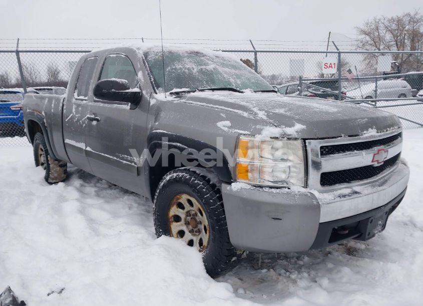 2007 Chevrolet Silverado 1500 LT1 (VIN 1GCEK190X7Z608395) main photo