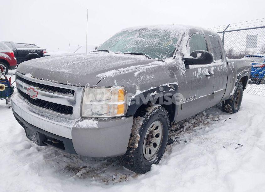 Photo 2 of 2007 Chevrolet Silverado 1500 LT1 (VIN 1GCEK190X7Z608395)