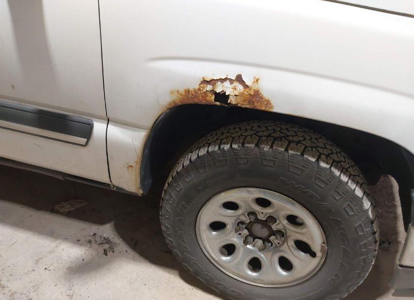 Photo 17 of 2005 Chevrolet Silverado 1500 (VIN 1GCEK19B05E105707)