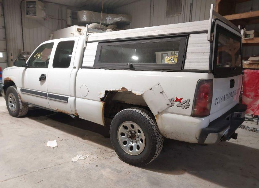 Photo 3 of 2005 Chevrolet Silverado 1500 (VIN 1GCEK19B05E105707)