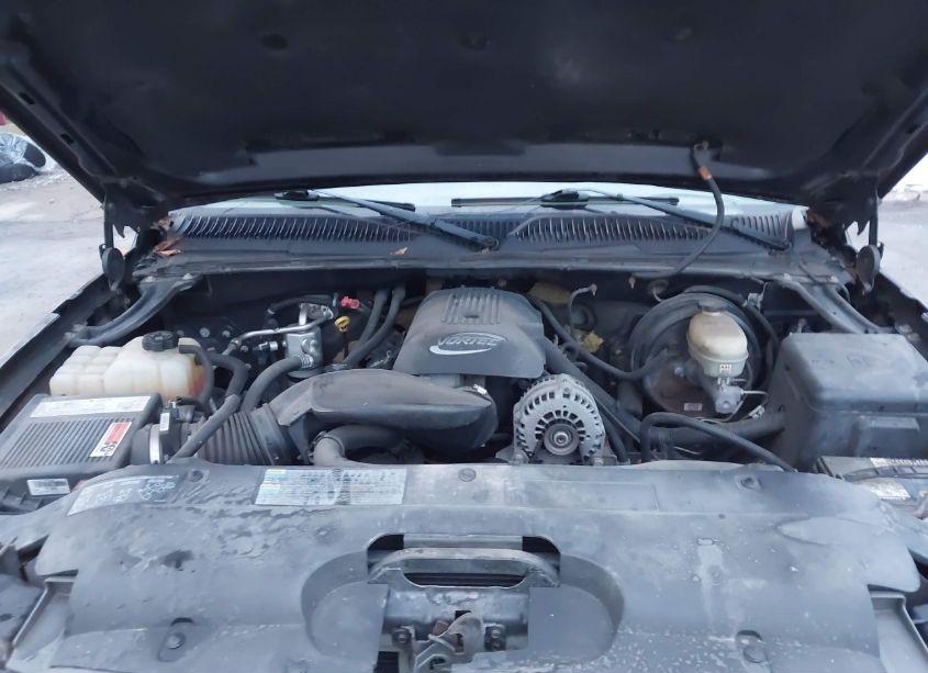 Photo 10 of 2005 Chevrolet Silverado K1500 (VIN 1GCEK19B05Z327396)