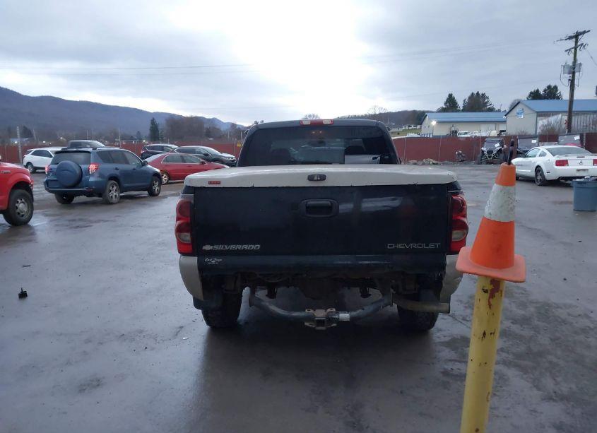 Photo 16 of 2005 Chevrolet Silverado K1500 (VIN 1GCEK19B05Z327396)