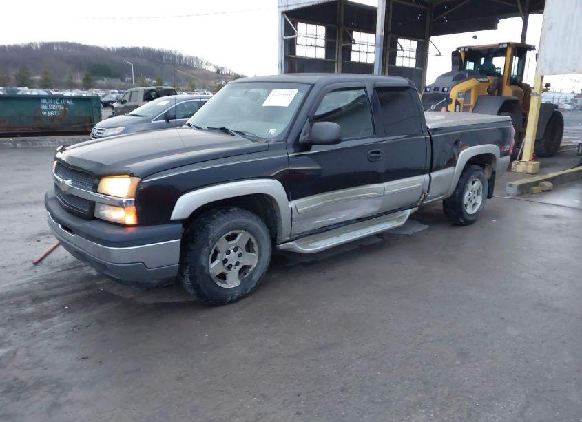 Photo 2 of 2005 Chevrolet Silverado K1500 (VIN 1GCEK19B05Z327396)