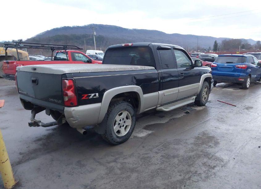 Photo 4 of 2005 Chevrolet Silverado K1500 (VIN 1GCEK19B05Z327396)