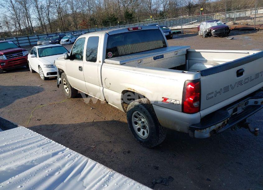 Photo 3 of 2005 Chevrolet Silverado 1500 WORK TRUCK (VIN 1GCEK19B15E251162)