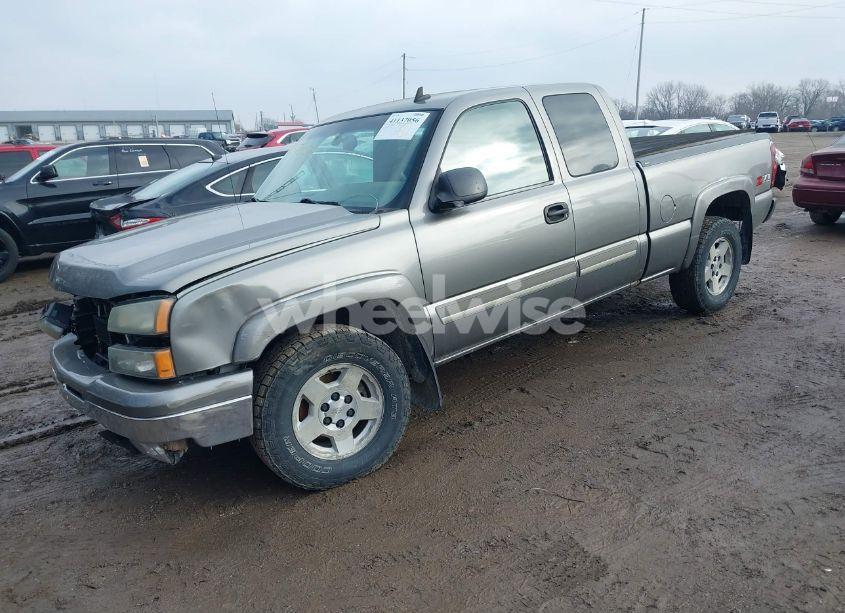 Photo 2 of 2006 Chevrolet Silverado 1500 LT2 (VIN 1GCEK19B16Z156871)