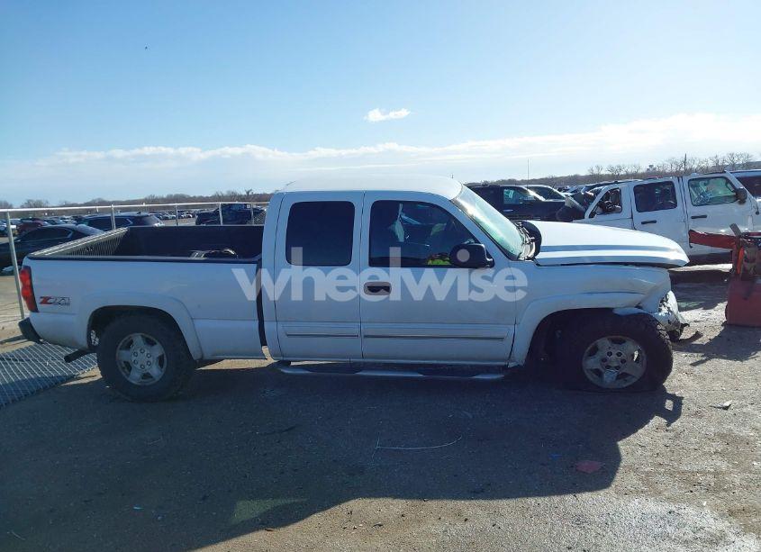 Photo 12 of 2007 Chevrolet Silverado 1500 CLASSIC LT3 (VIN 1GCEK19B17Z101323)