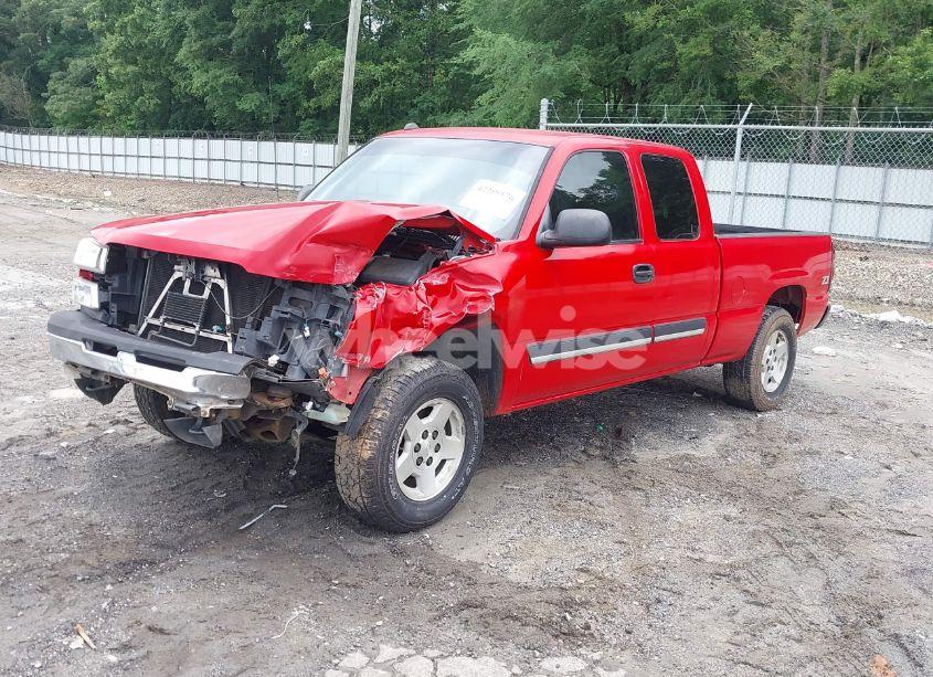 Photo 2 of 2005 Chevrolet Silverado 1500 Z71 (VIN 1GCEK19B25E216128)