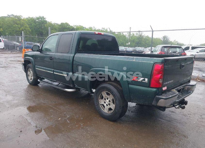 Photo 3 of 2005 Chevrolet Silverado 1500 Z71 (VIN 1GCEK19B35E121805)