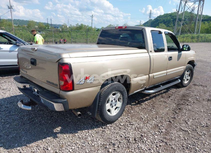 Photo 4 of 2005 Chevrolet Silverado 1500 LT (VIN 1GCEK19B55E162940)