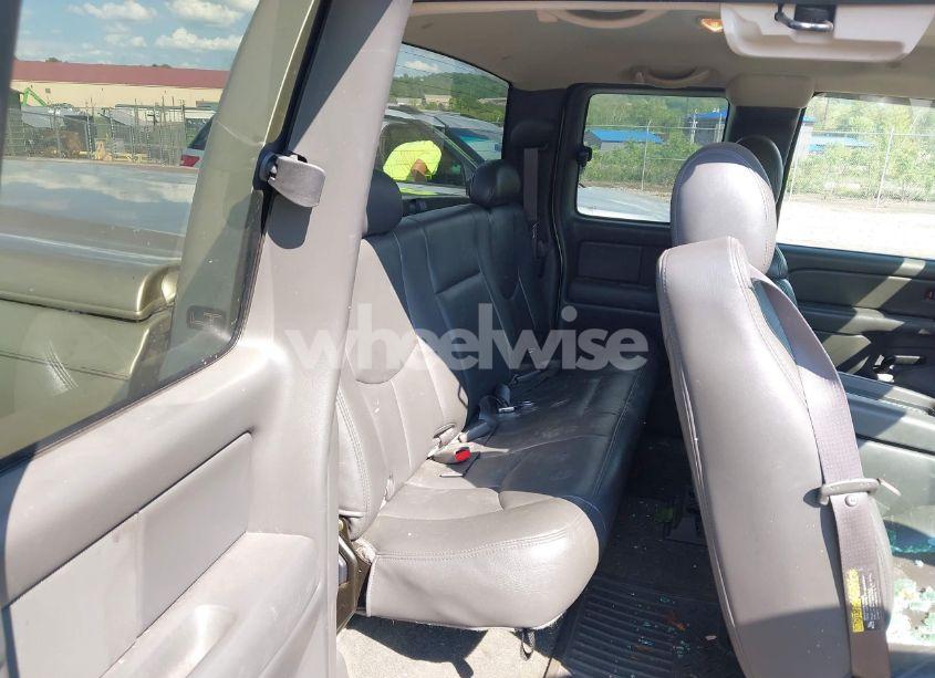 Photo 8 of 2005 Chevrolet Silverado 1500 LT (VIN 1GCEK19B55E162940)