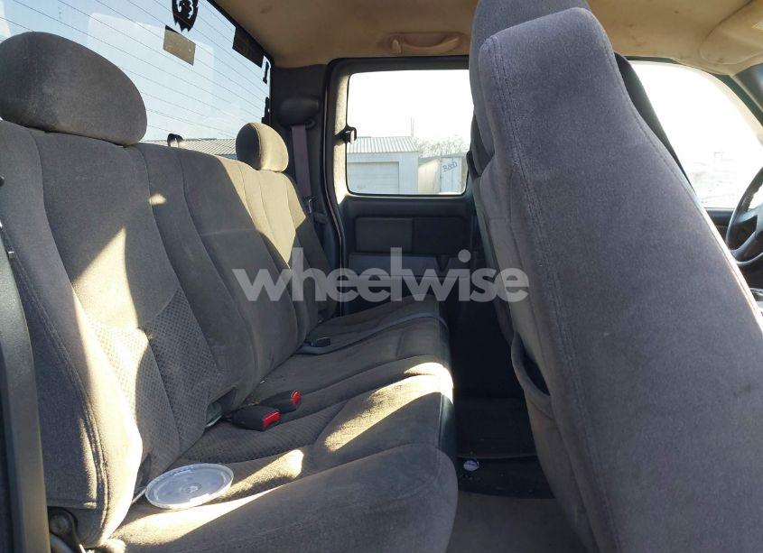 Photo 8 of 2005 Chevrolet Silverado 1500 Z71 (VIN 1GCEK19B55E286741)