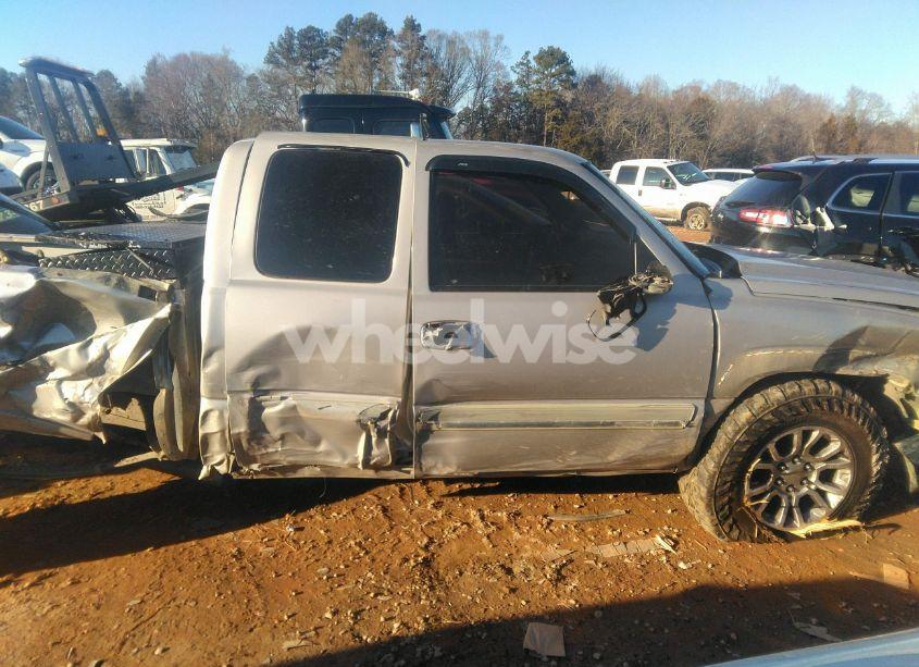Photo 13 of 2006 Chevrolet Silverado 1500 LT2 (VIN 1GCEK19B56Z246279)