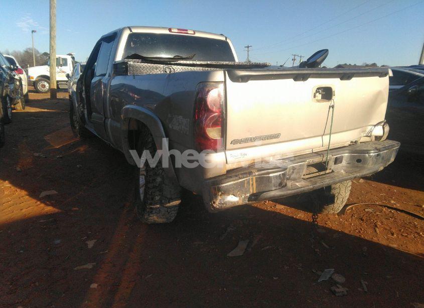 Photo 3 of 2006 Chevrolet Silverado 1500 LT2 (VIN 1GCEK19B56Z246279)