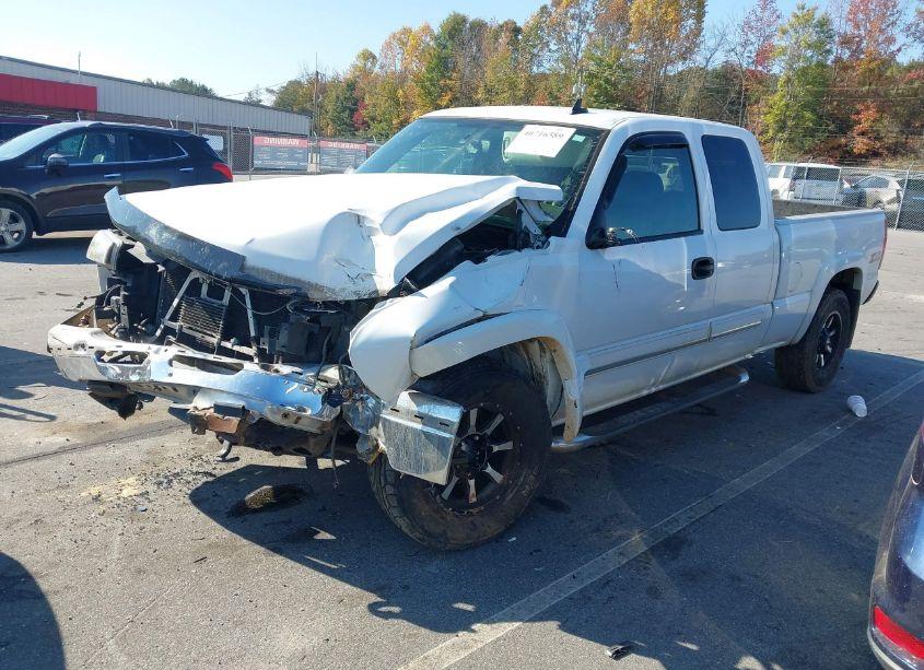 Photo 2 of 2007 Chevrolet Silverado 1500 CLASSIC LT3 (VIN 1GCEK19B57Z107013)