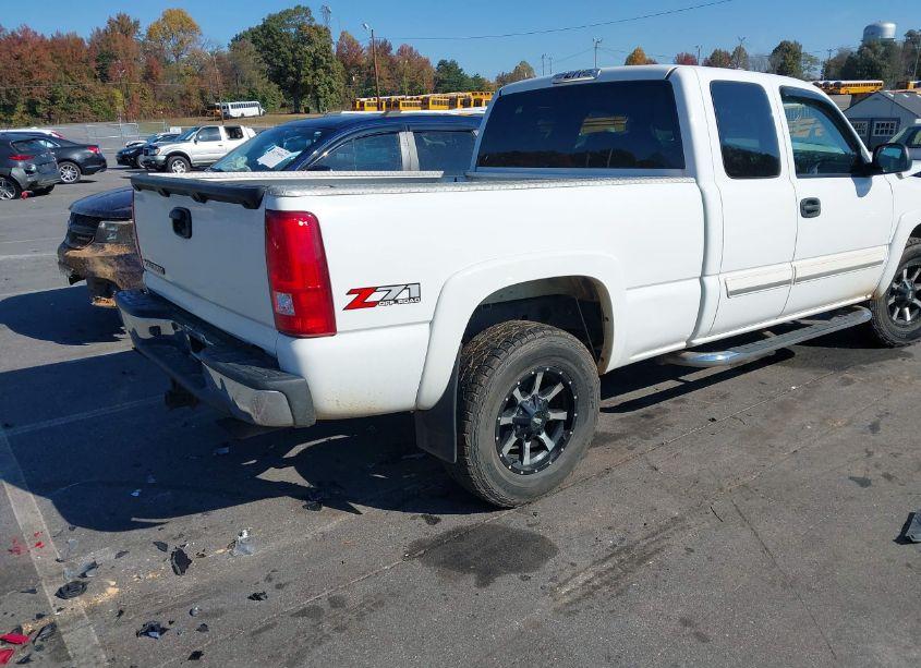 Photo 4 of 2007 Chevrolet Silverado 1500 CLASSIC LT3 (VIN 1GCEK19B57Z107013)
