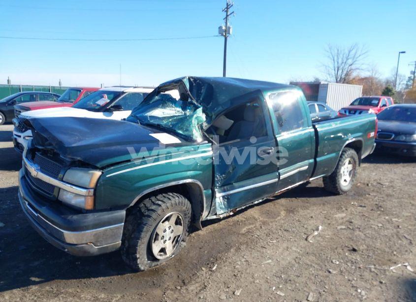 Photo 2 of 2005 Chevrolet Silverado 1500 Z71 (VIN 1GCEK19B65E285310)