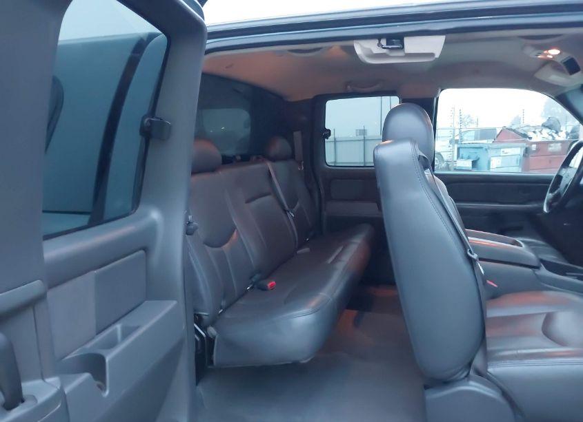 Photo 8 of 2006 Chevrolet Silverado 1500 LT2 (VIN 1GCEK19B66E109391)